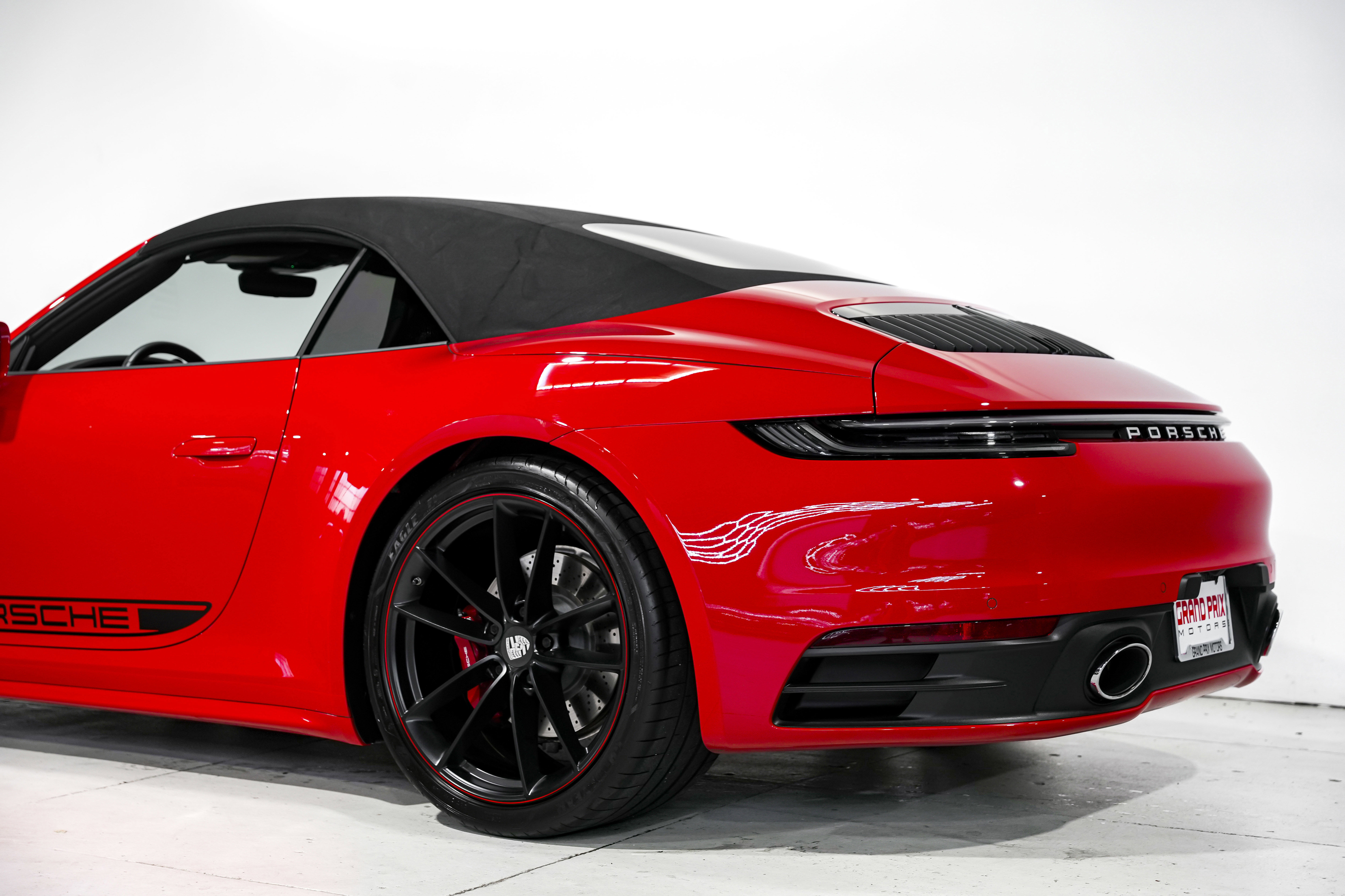 Used 2021 Porsche 911 Carrera S image 40