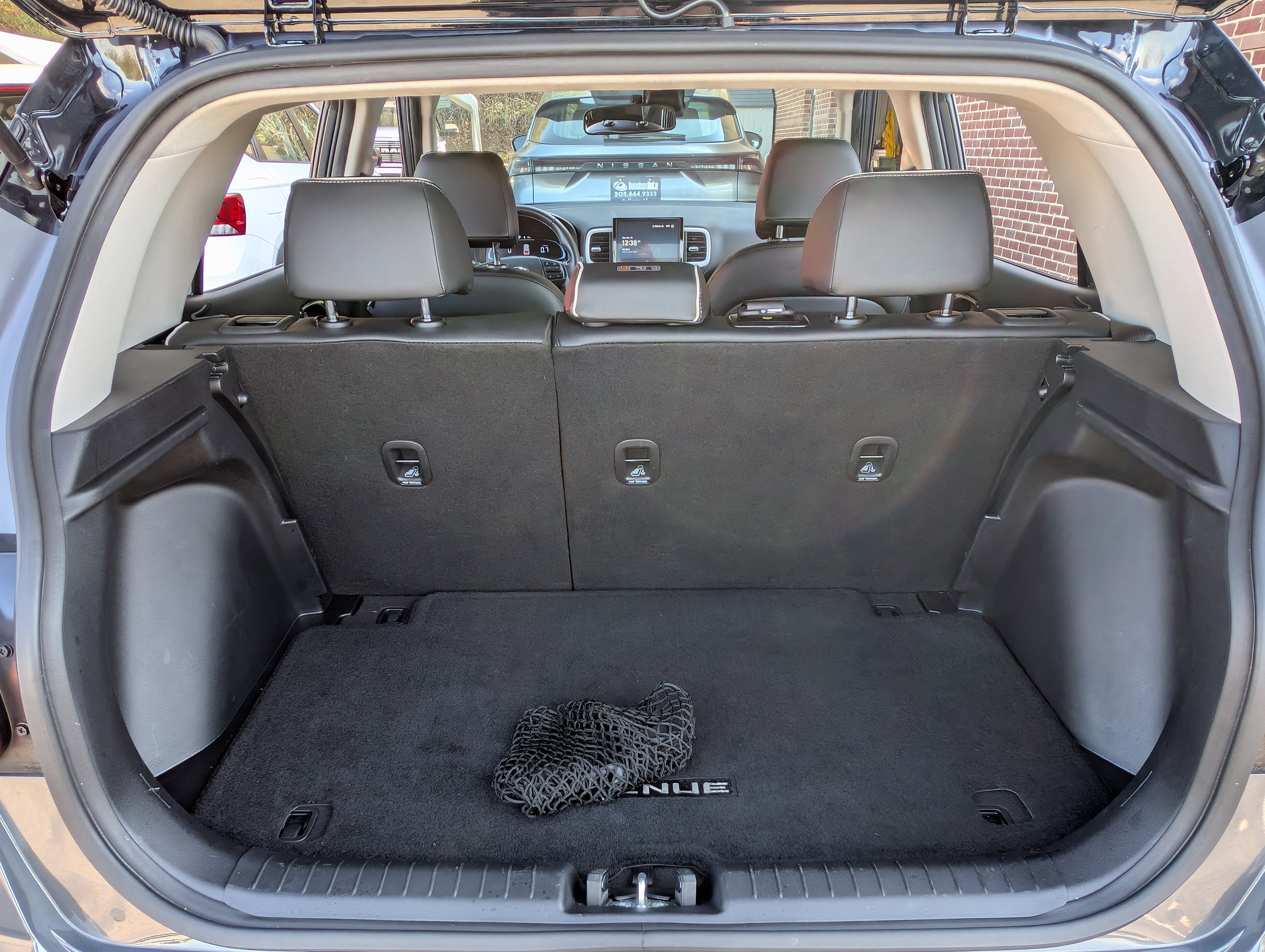 Used 2024 Hyundai Venue Limited image 17