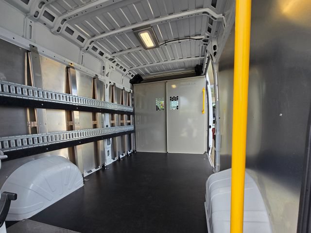 Used 2025 RAM ProMaster 2500 w/ Convenience Group FWD image 18