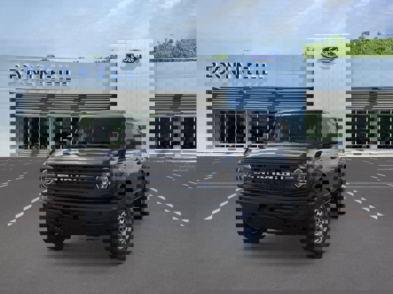New 2025 Ford Bronco 4-Door image 2