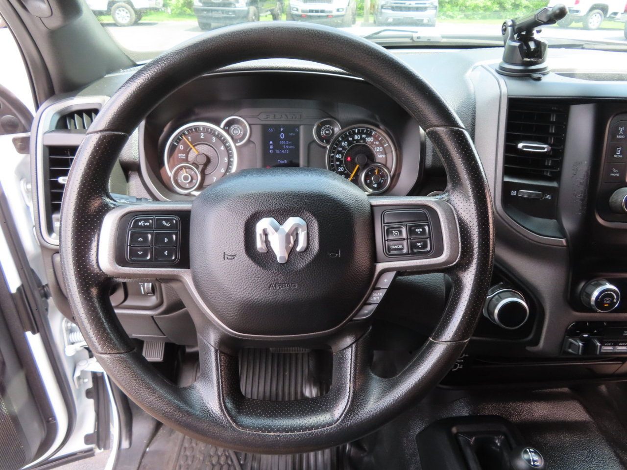 Used 2022 RAM 3500 Tradesman image 37