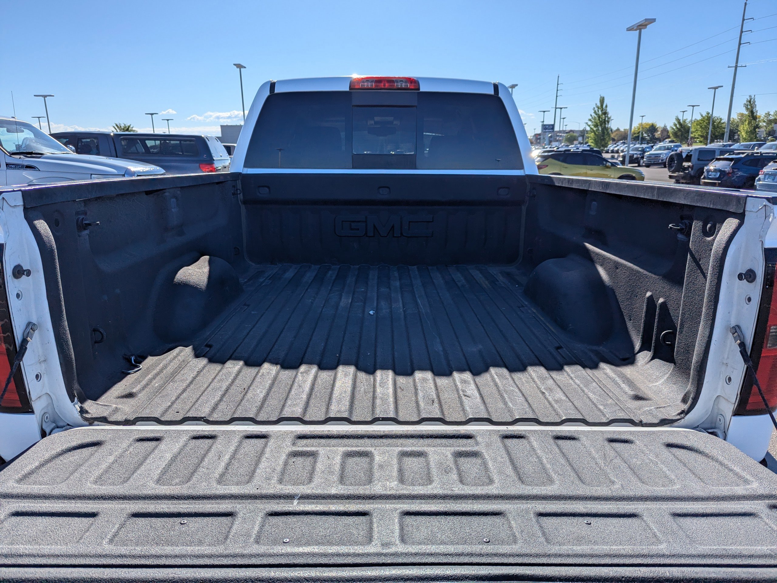 Used 2016 GMC Sierra 2500 SLT w/ Duramax Plus Package AWD/4WD image 33