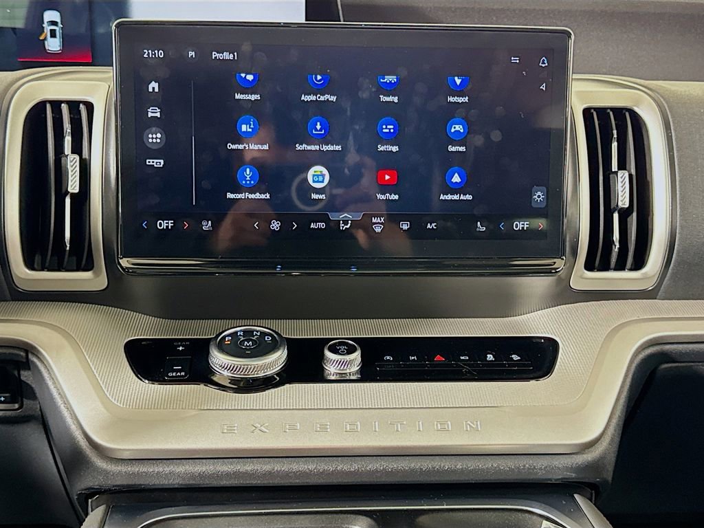 Used 2025 Ford Expedition Active image 15