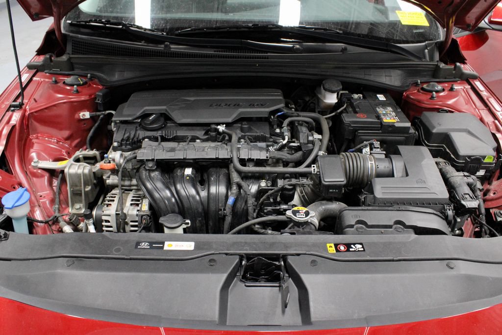 Certified 2024 Hyundai Elantra SEL FWD image 18