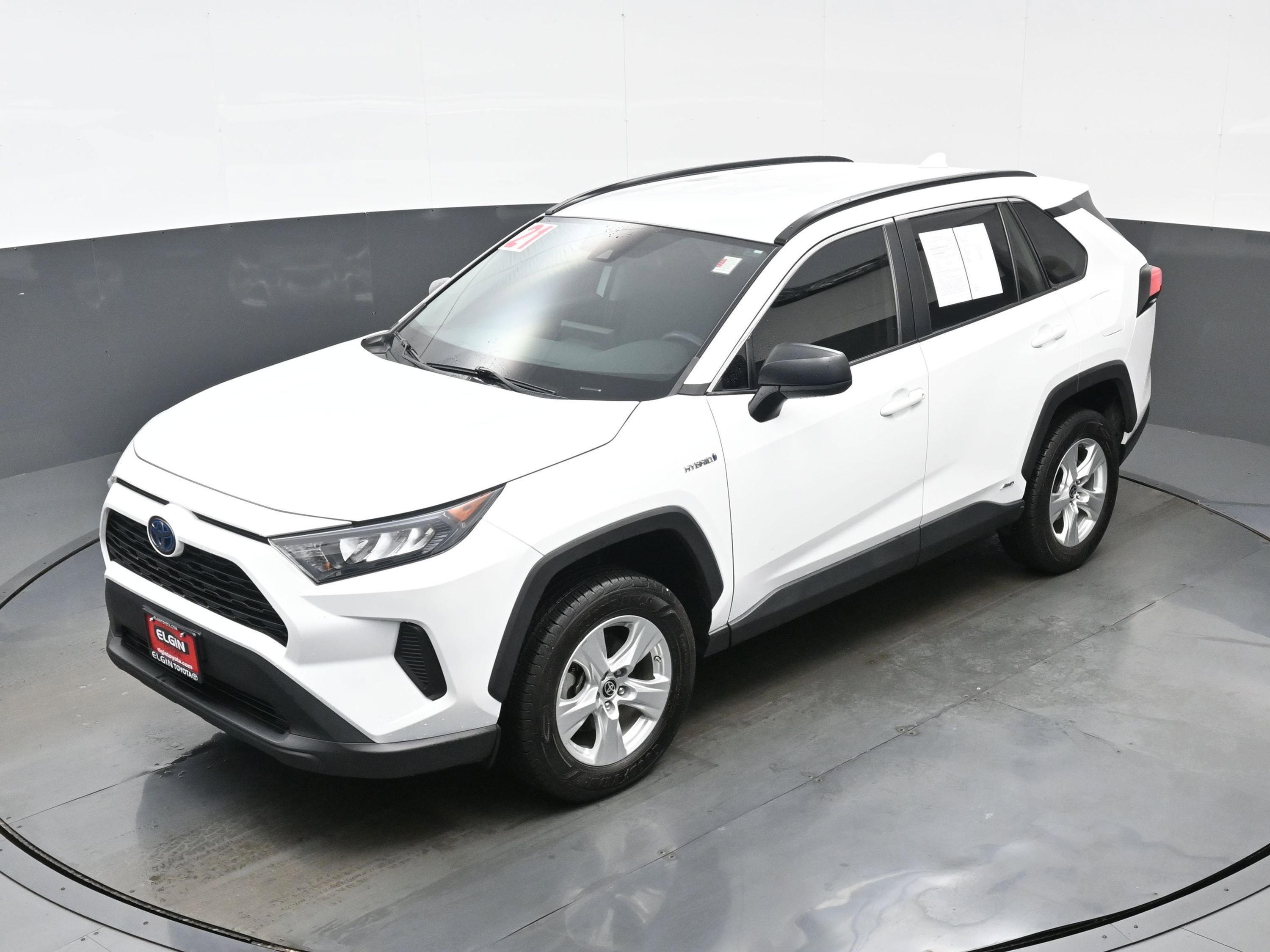 Used 2021 Toyota RAV4 LE AWD/4WD image 34