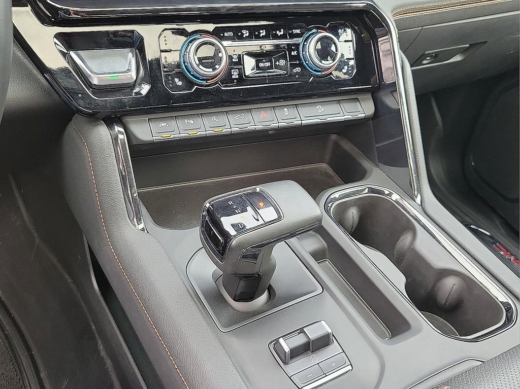 Used 2024 GMC Sierra 1500 AT4 w/ Technology Package image 17