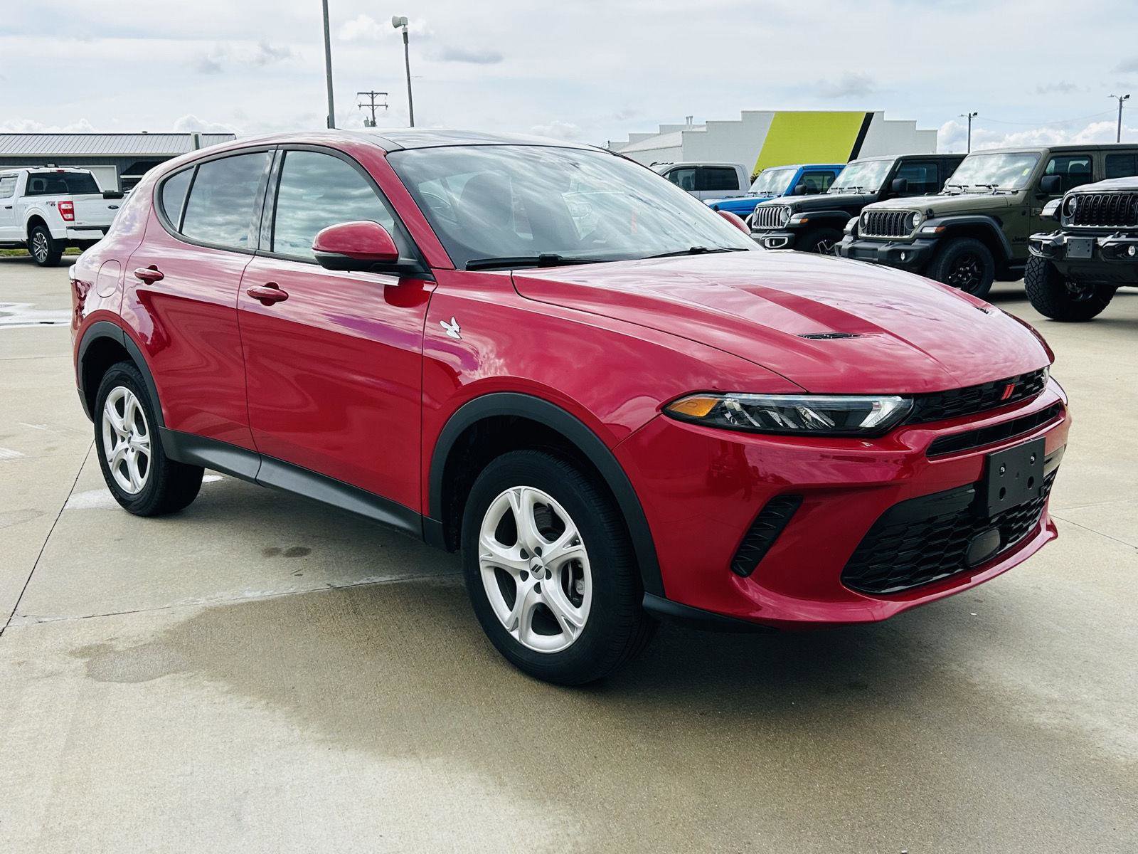 Used 2024 Dodge Hornet GT AWD/4WD image 2