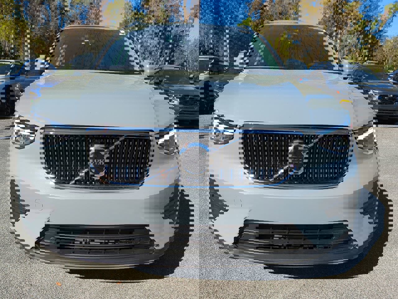 New 2025 Volvo XC40 B5 Core w/ Protection Package Premier image 9