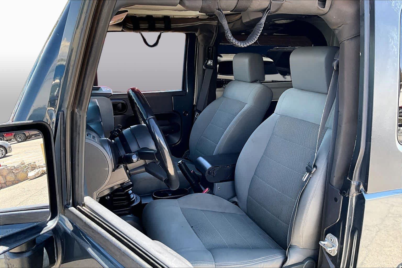Used 2008 Jeep Wrangler Rubicon w/ Dual Top Group AWD/4WD image 7