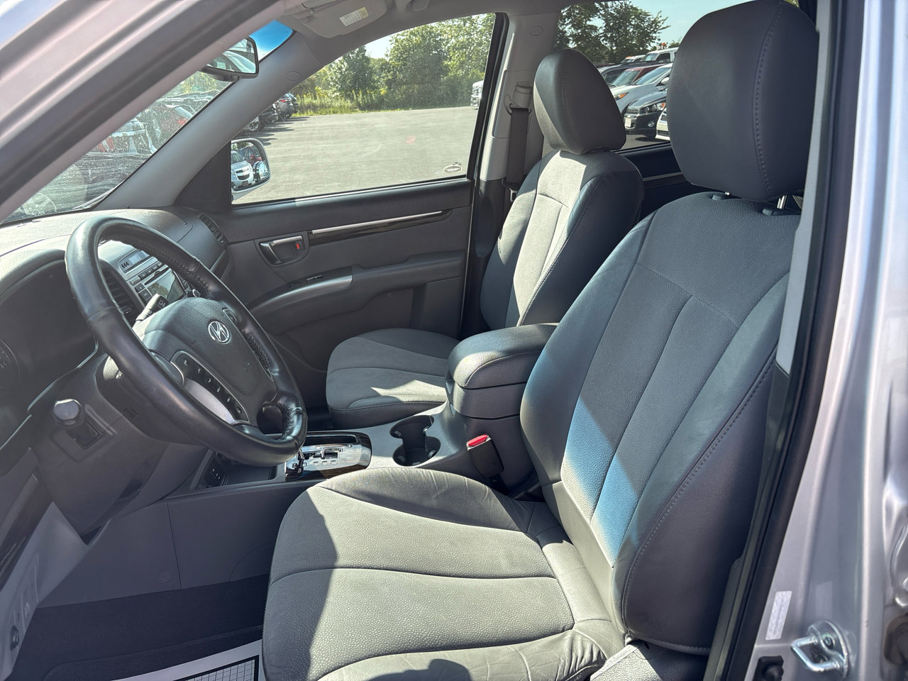 Used 2011 Hyundai Santa Fe SE image 11