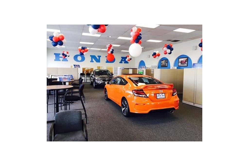 Used 2025 Nissan Kicks SV w/ Charging Package image 11