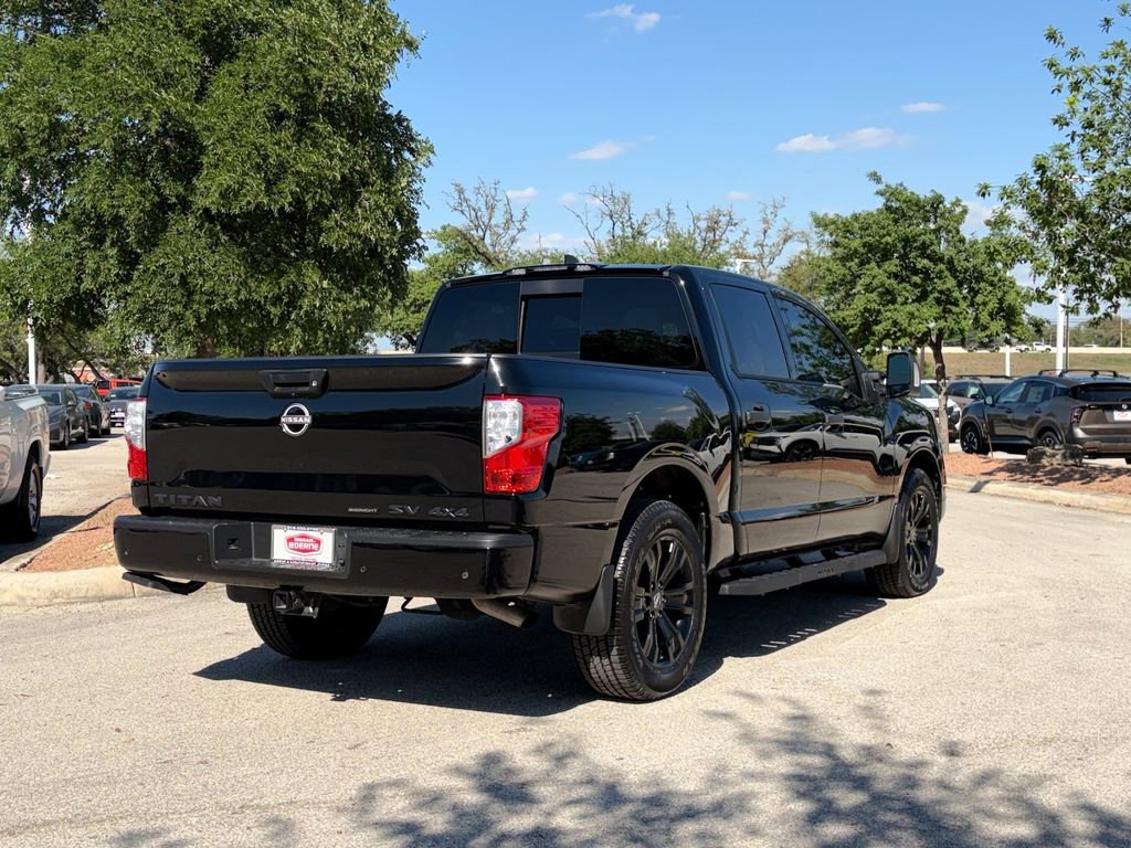 Used 2024 Nissan Titan SV w/ SV Convenience Package AWD/4WD image 5