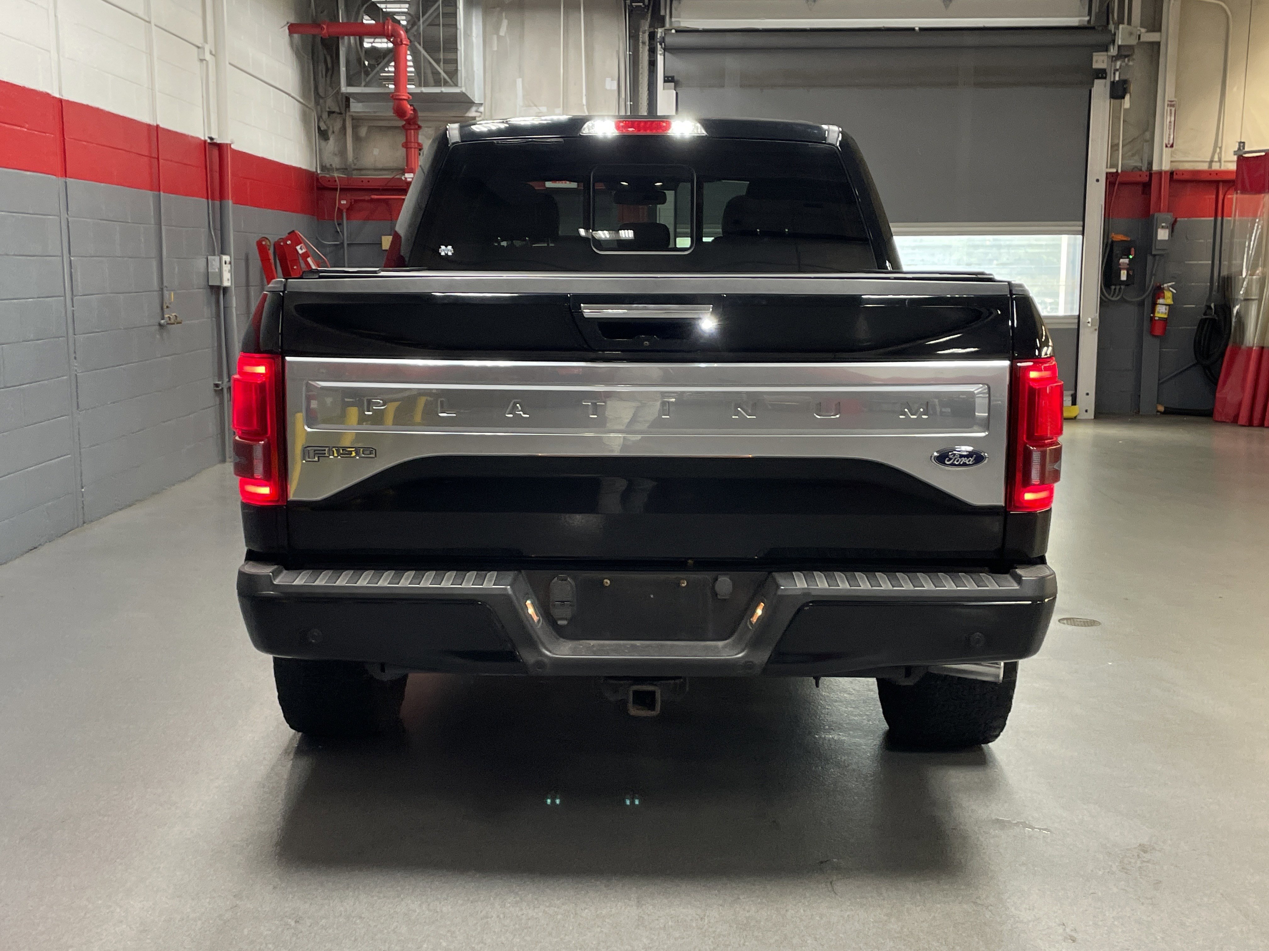 Used 2016 Ford F150 Platinum w/ Equipment Group 701A Luxury AWD/4WD image 10