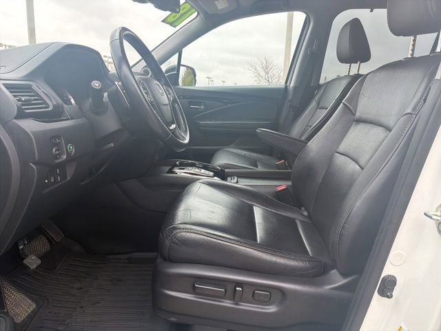 Used 2018 Honda Pilot Touring image 12
