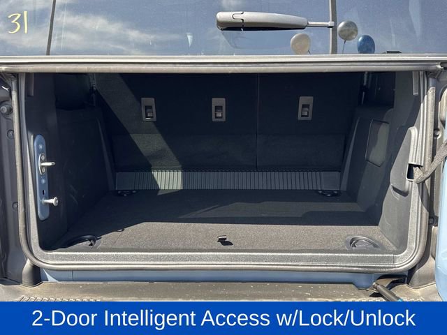 Used 2025 Ford Bronco Badlands image 13