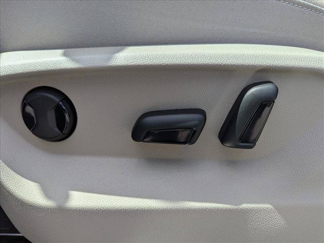 New 2026 Volkswagen Atlas SE FWD image 11