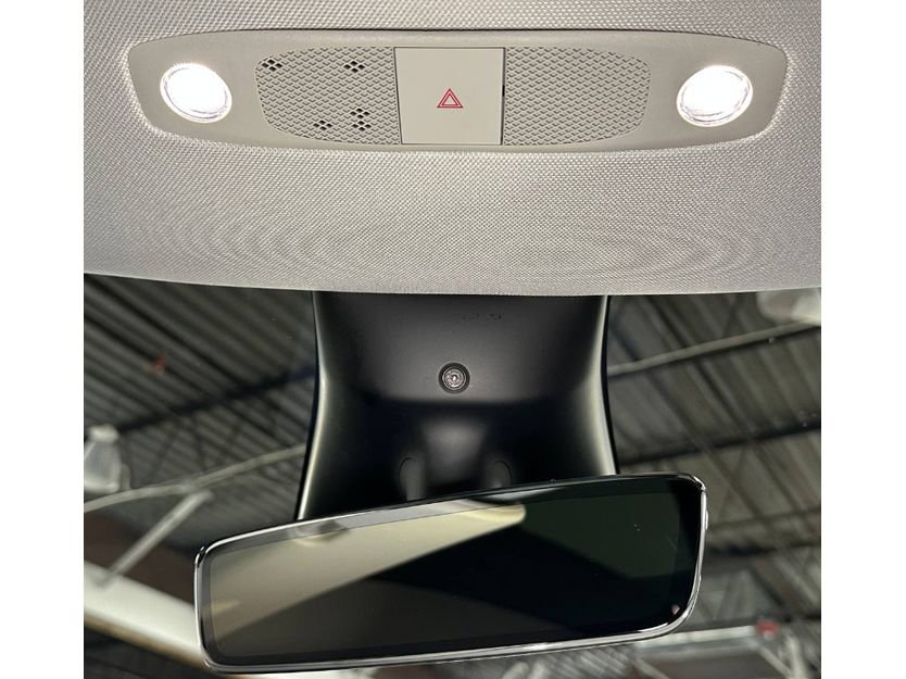 Used 2023 Tesla Model Y Performance image 33