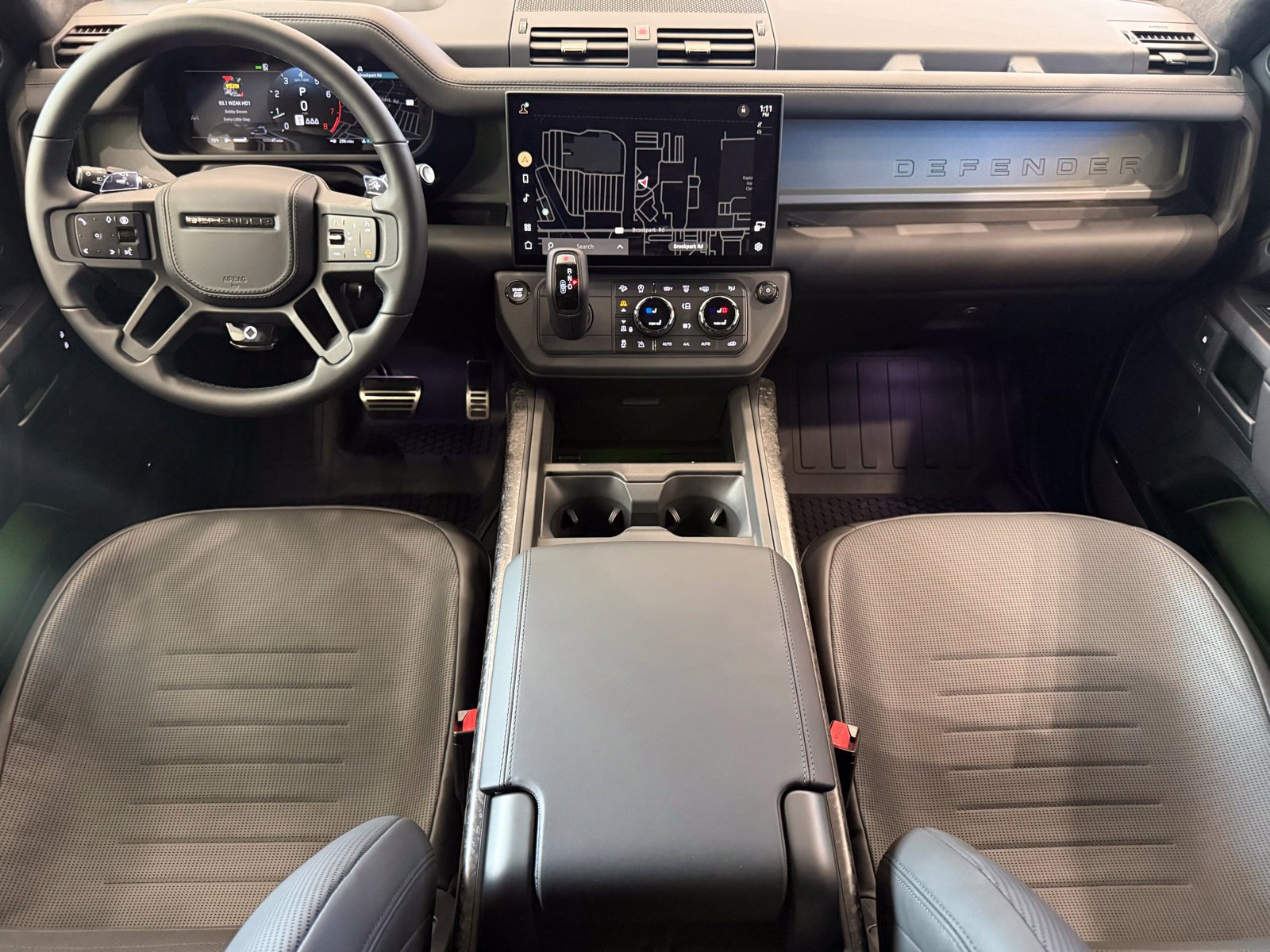 New 2026 Land Rover Defender 110 OCTA AWD/4WD image 23