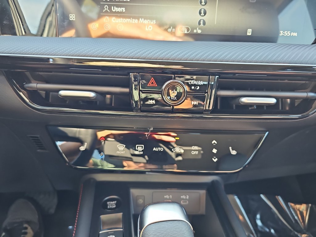 New 2027 Nissan Kicks SR w/ Cold Weather Package FWD image 24