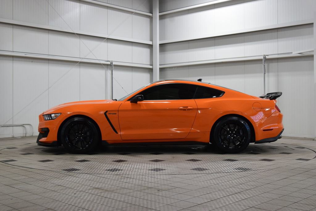 Used 2020 Ford Mustang Shelby GT350 w/ Technology Package RWD image 4