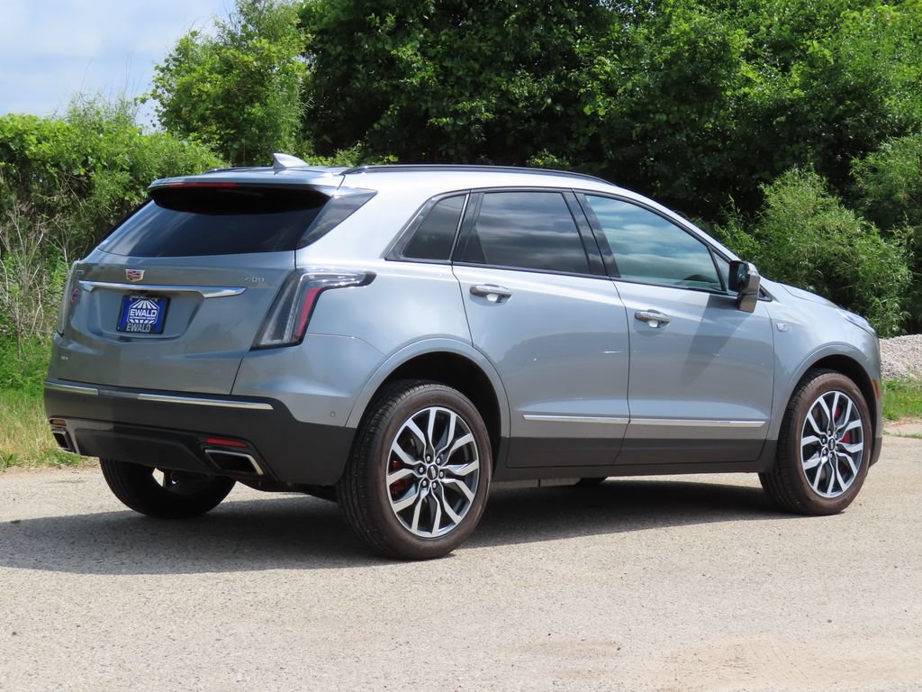 Used 2024 Cadillac XT5 Sportv w/ Technology Package AWD/4WD image 3