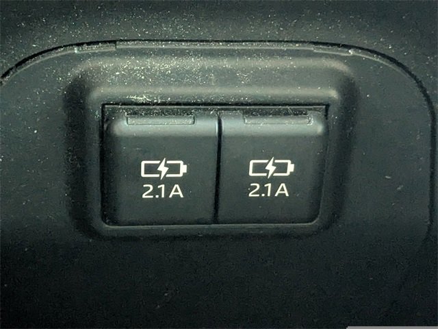 Used 2020 Toyota RAV4 XLE image 24