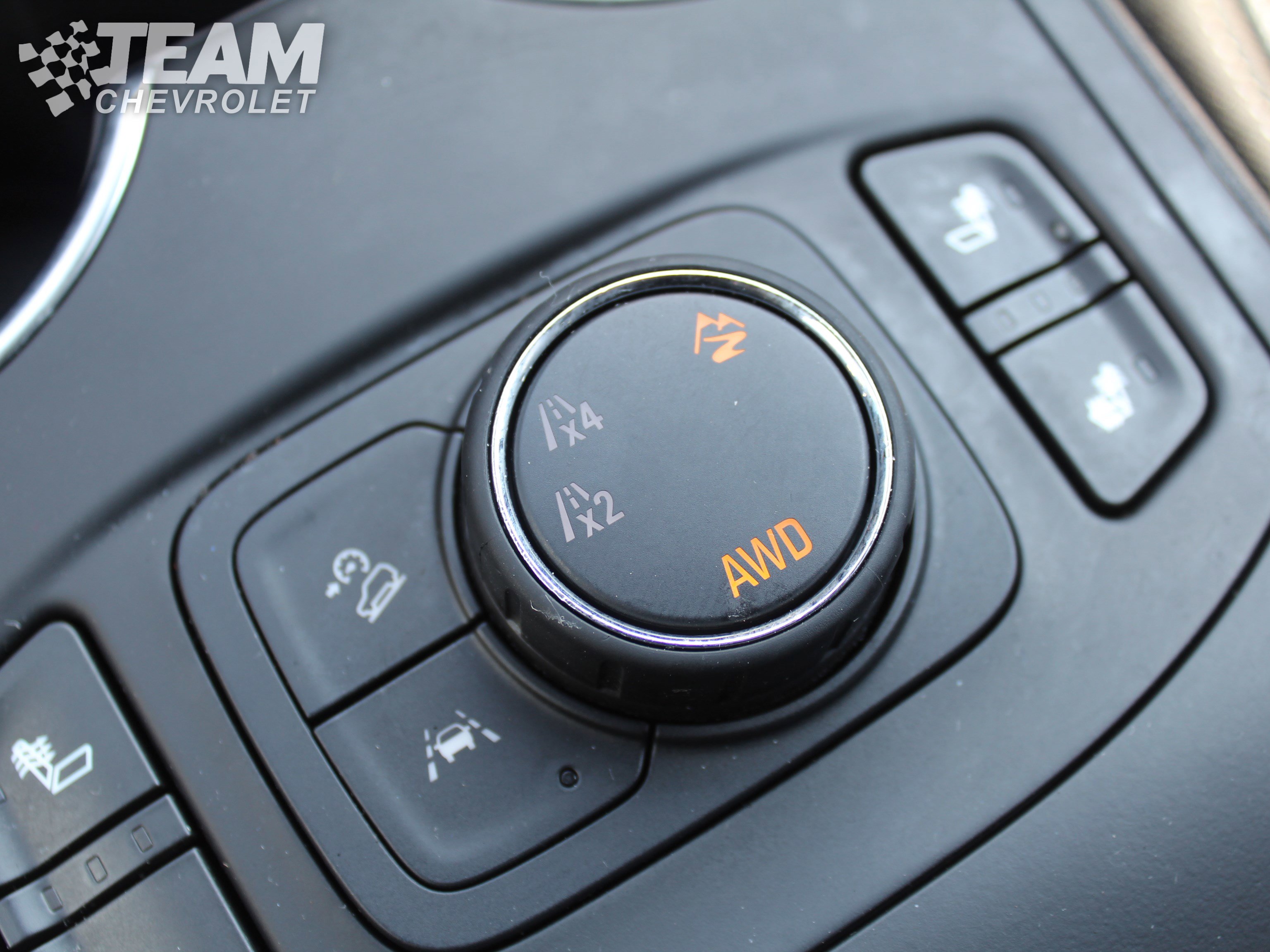 Used 2024 GMC Terrain SLT image 18