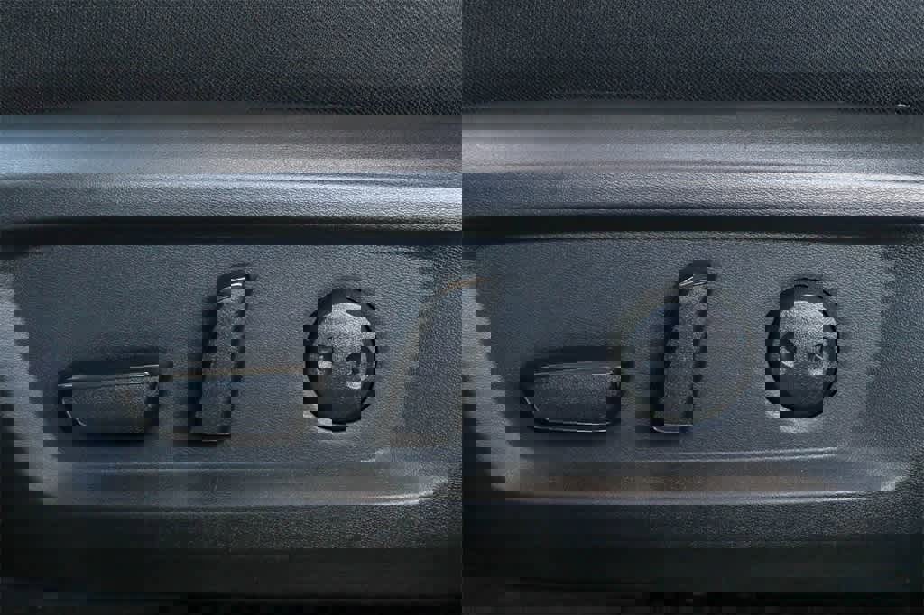 Used 2024 Nissan Rogue SV image 22