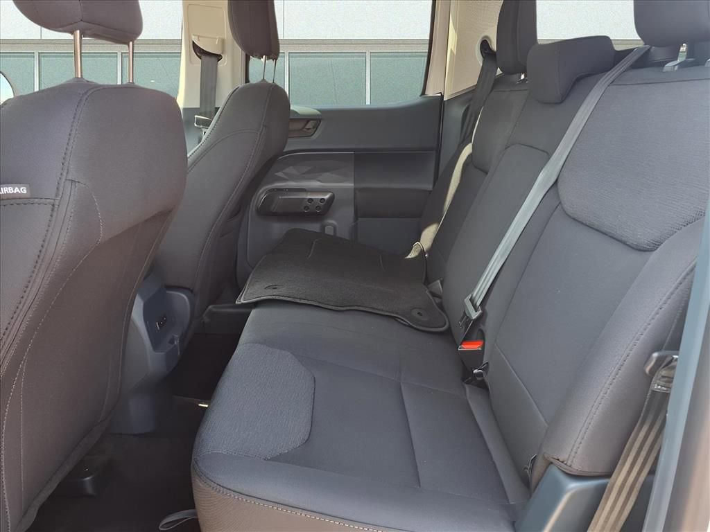 New 2025 Ford Maverick XL image 19