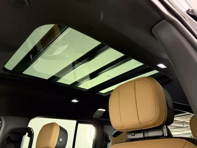 New 2026 Land Rover Defender 110 X AWD/4WD image 24