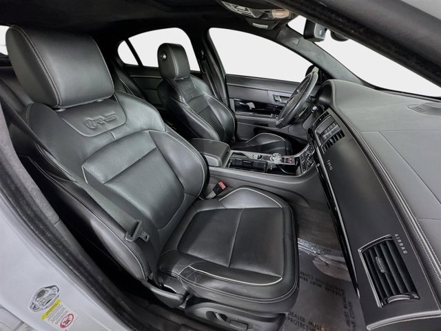 Used 2014 Jaguar XF R-S image 29