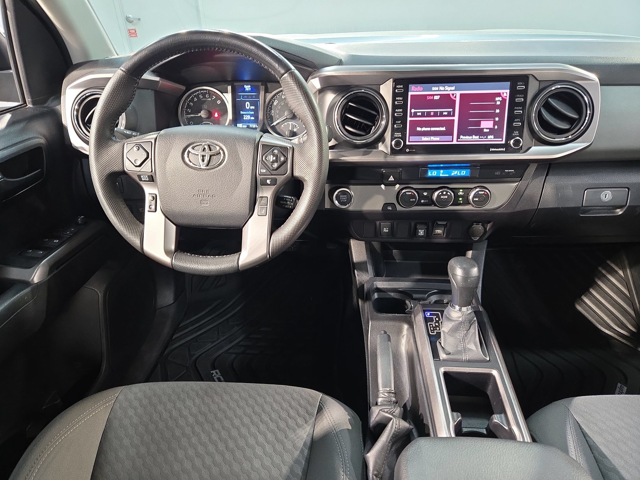 Used 2023 Toyota Tacoma SR5 RWD image 9