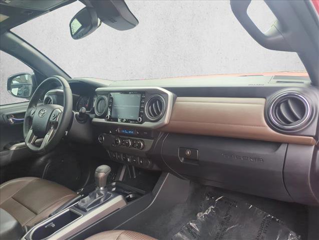 Used 2022 Toyota Tacoma Limited RWD image 26