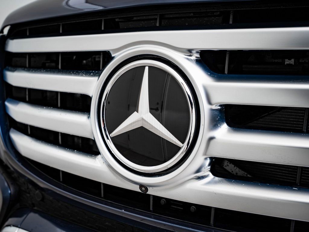 New 2026 Mercedes-Benz GLS 450 4MATIC image 3