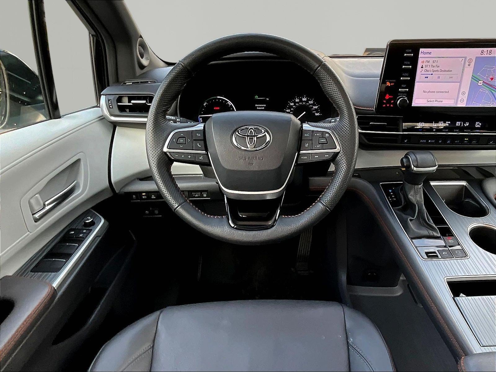 Used 2023 Toyota Sienna XSE w/ XSE Plus Package AWD/4WD image 8