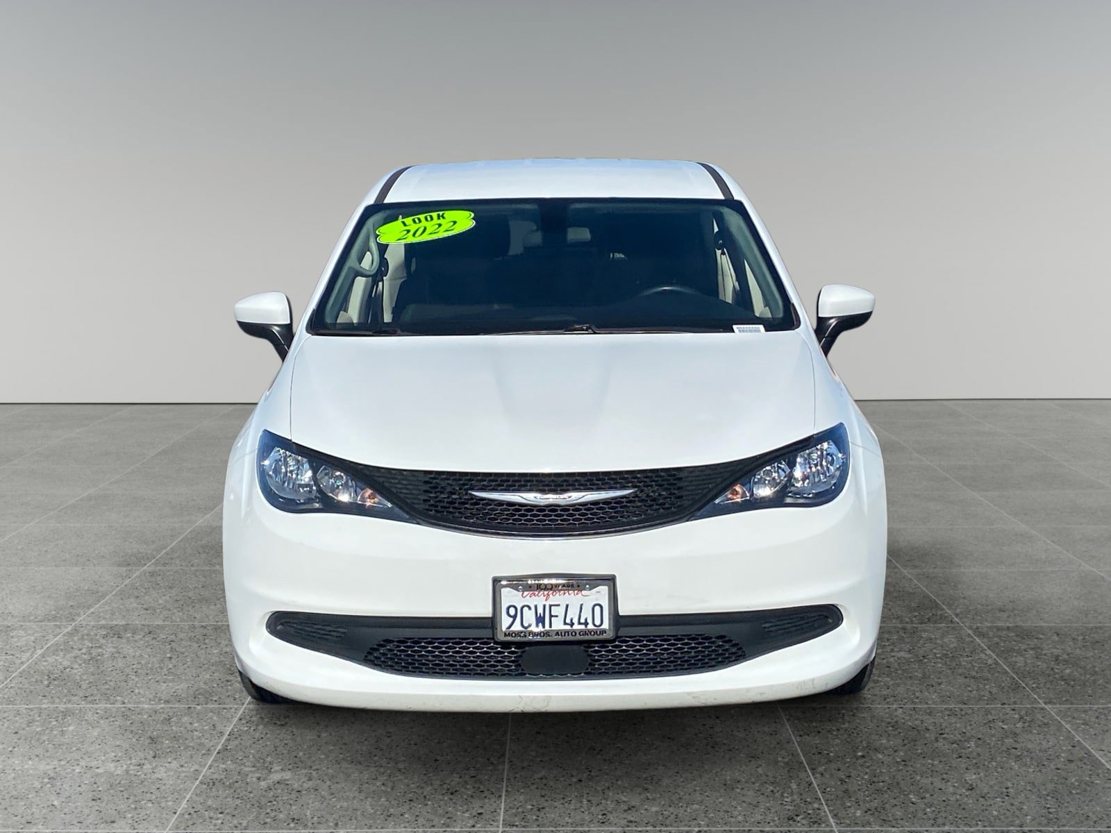 Used 2022 Chrysler Voyager LX image 8