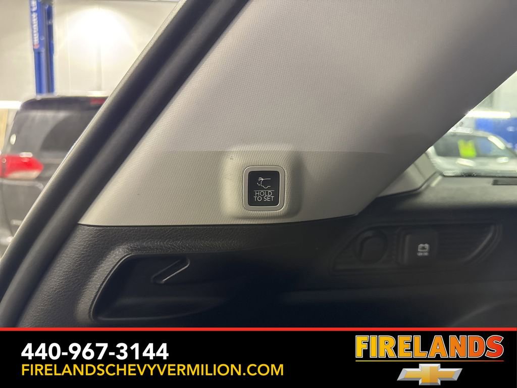 Used 2023 Jeep Grand Cherokee Limited image 38