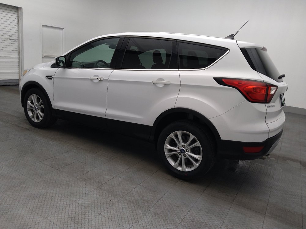 Used 2019 Ford Escape SE FWD image 3