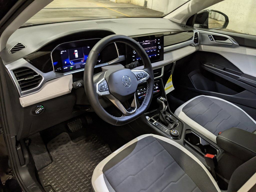 New 2026 Volkswagen Taos SE image 8