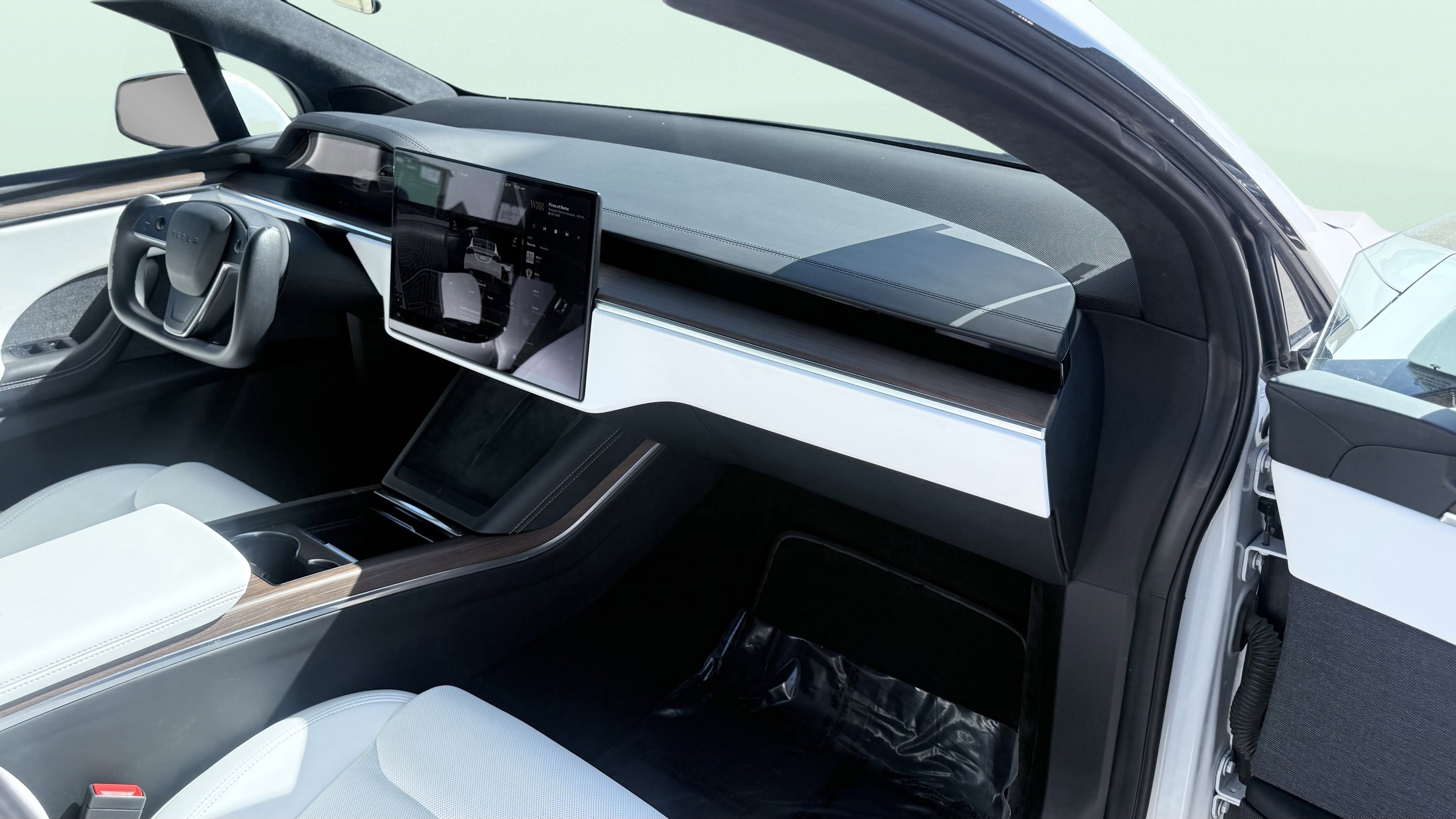 Used 2023 Tesla Model X image 47