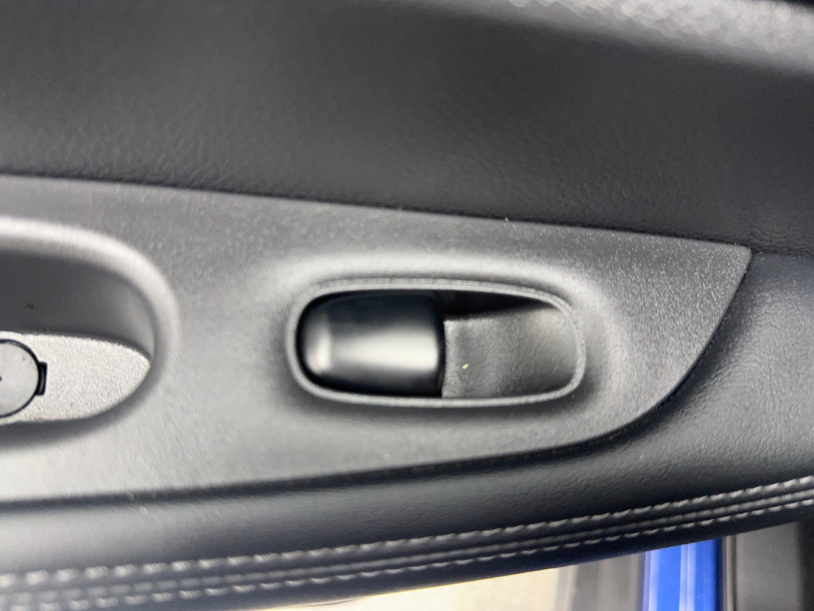 Used 2019 Nissan Rogue SV FWD image 40