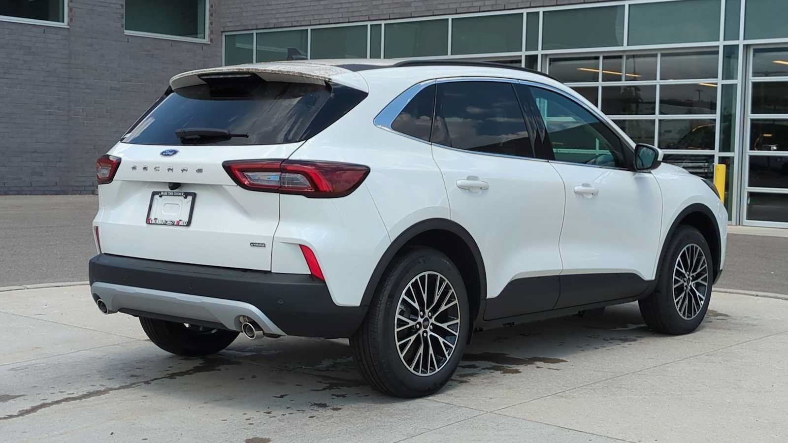 New 2025 Ford Escape SE FWD image 5