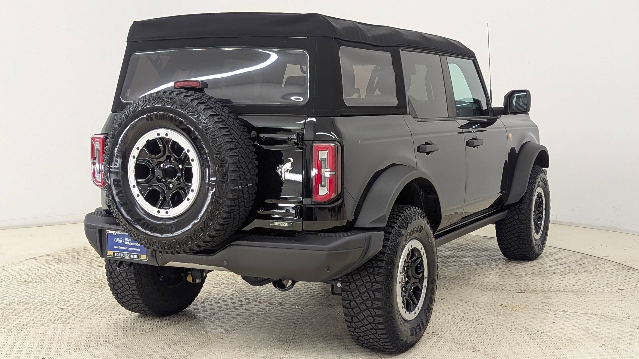 Certified 2023 Ford Bronco Badlands w/ Sasquatch Package image 9