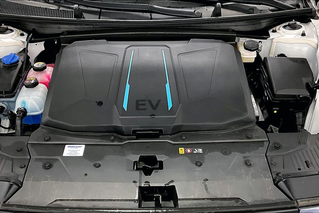 Used 2022 Hyundai Ioniq 5 SE w/ Cargo Package image 12