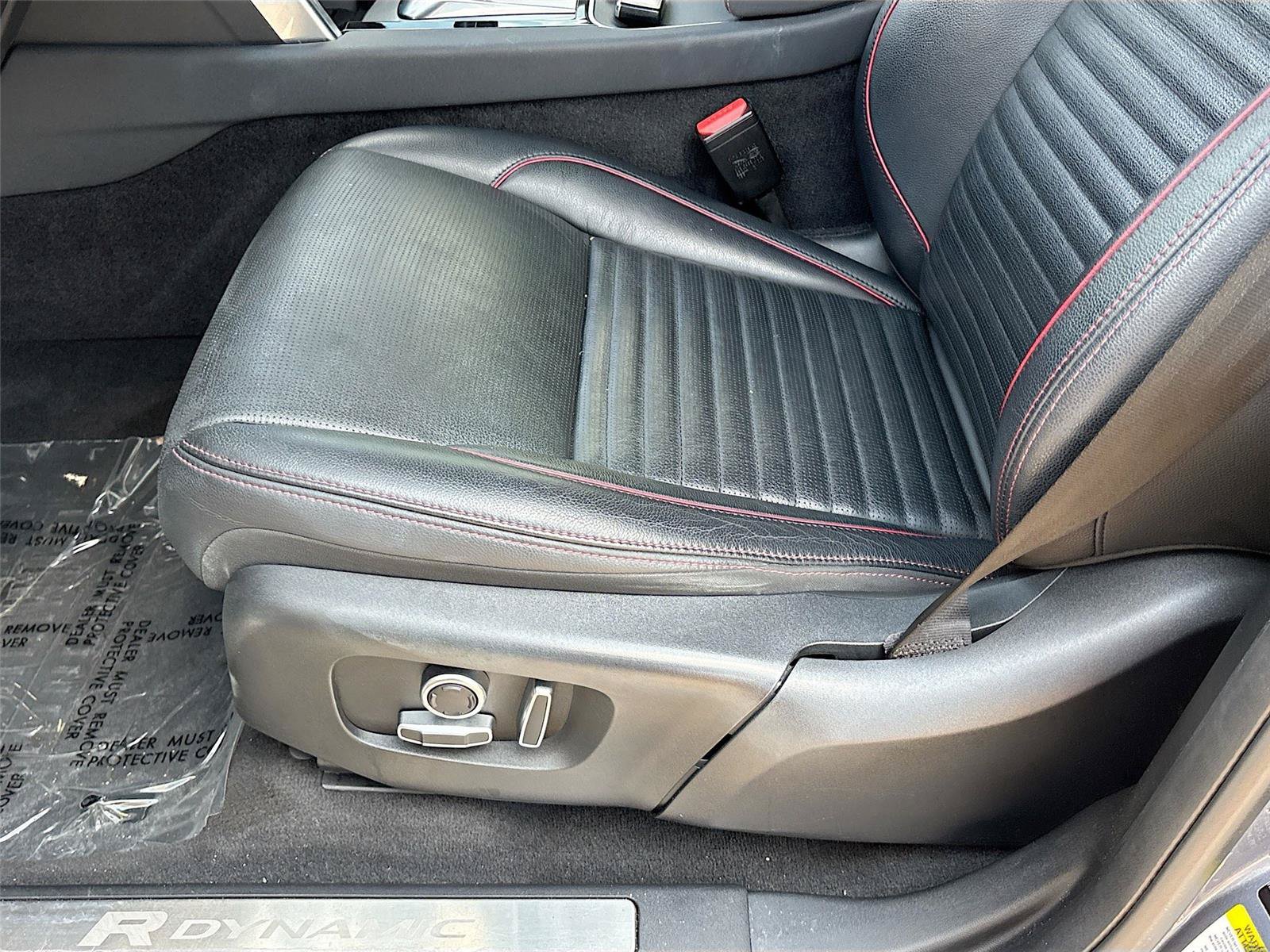 Used 2021 Land Rover Discovery Sport SE R-Dynamic AWD/4WD image 20