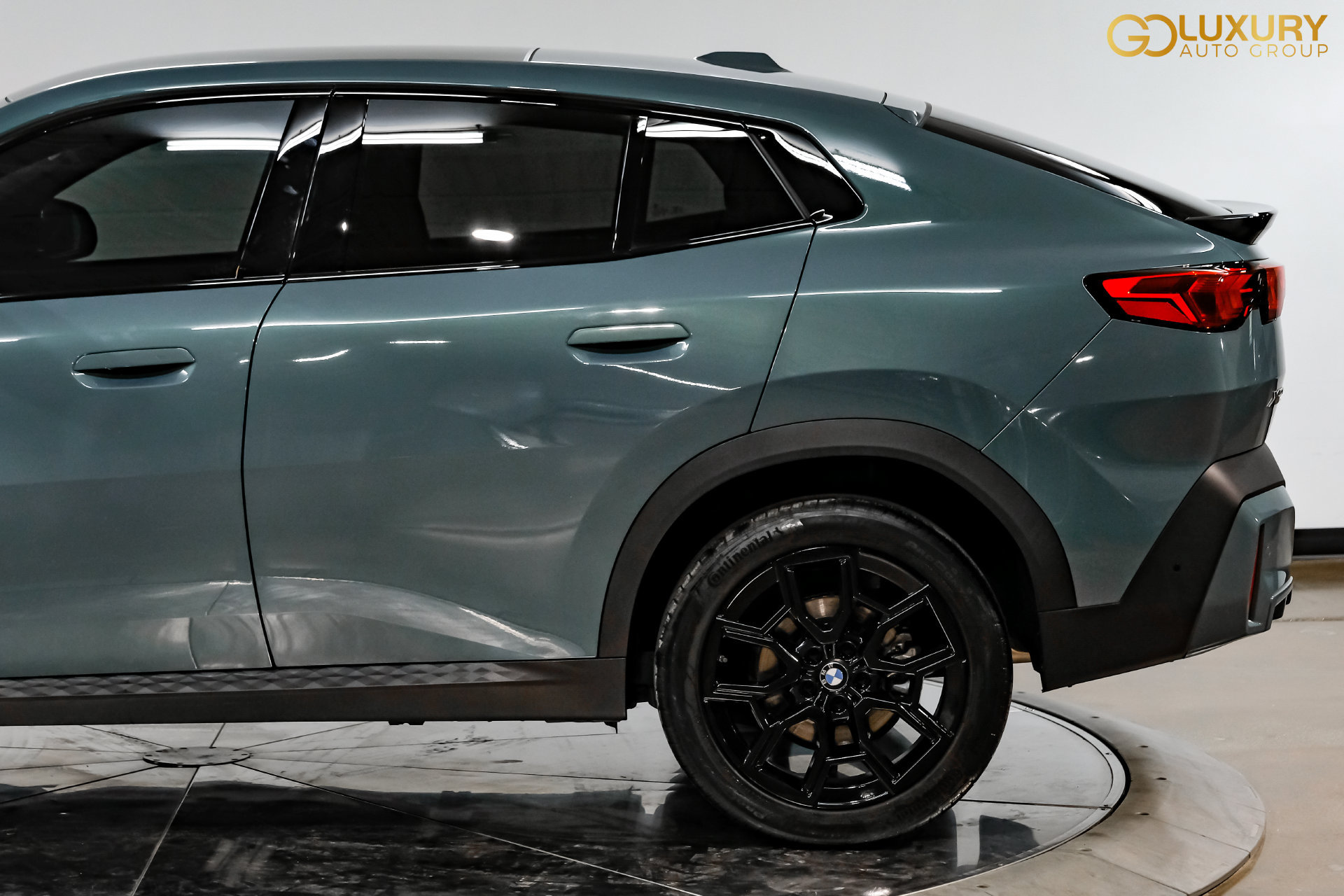 Used 2026 BMW X2 xDrive28i w/ Technology Package AWD/4WD image 15