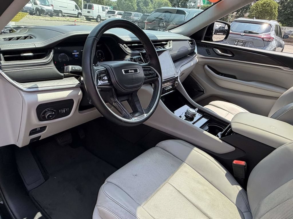 Certified 2021 Jeep Grand Cherokee L Overland w/ Luxury Tech Group IV AWD/4WD image 19