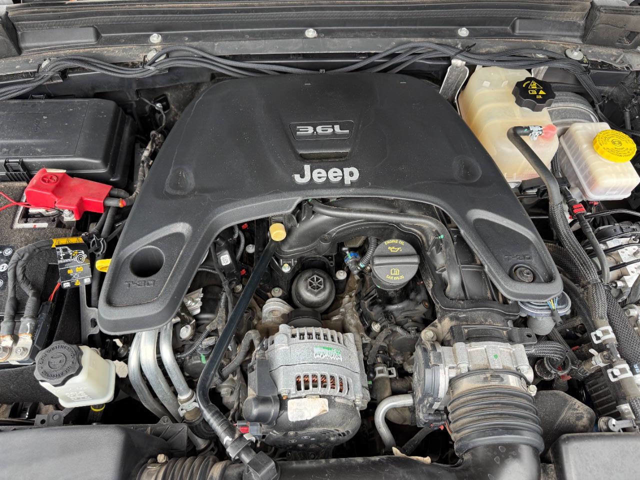 Used 2020 Jeep Wrangler Sport AWD/4WD image 15