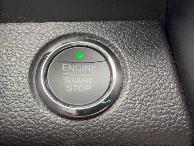 Used 2018 Ford Expedition Limited w/ Equipment Group 302A RWD image 25