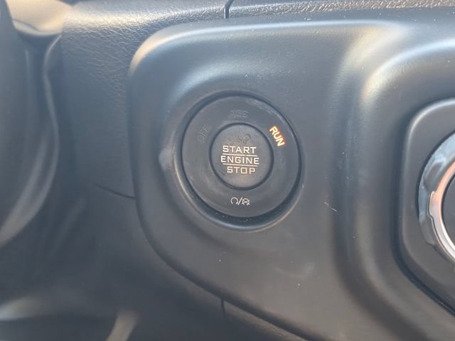 Used 2022 Jeep Wrangler Unlimited Sahara w/ Cold Weather Group AWD/4WD image 30